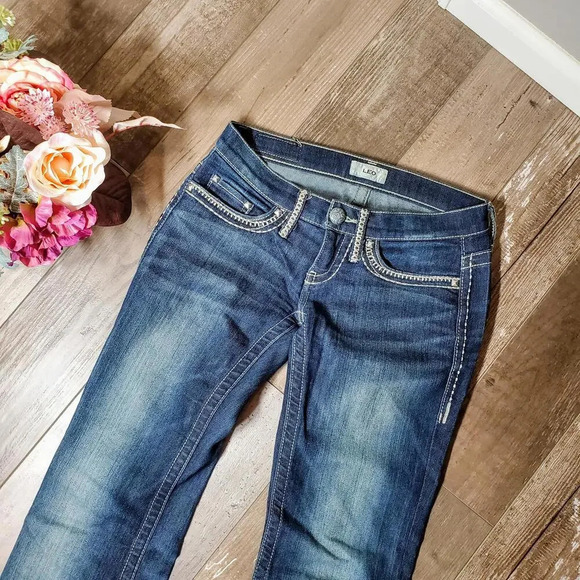 daytrip Leo Bootcut Dark Wash Faded Low Rise Studded Women's Jeans Size 25L - Picture 8 of 14